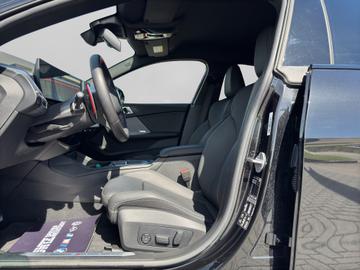 2025 BMW M235 缩略图 19