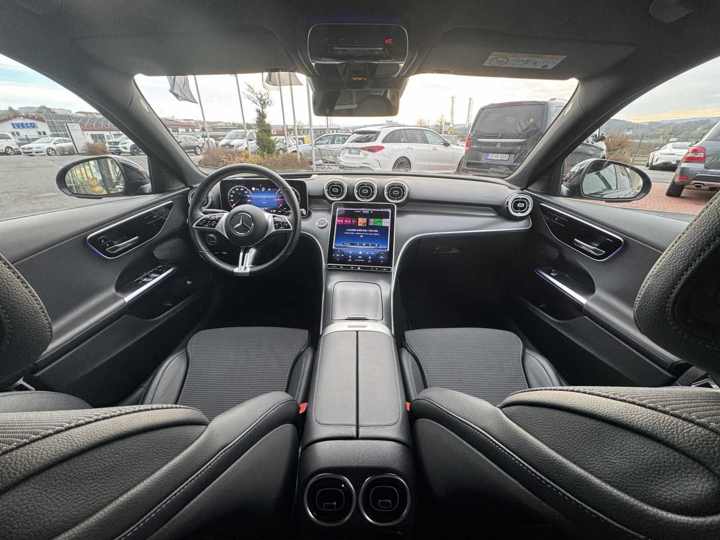Fahrzeugabbildung Mercedes-Benz C 300d 9G AMG19'+Avantgarde+Distr+Digital +Ambie