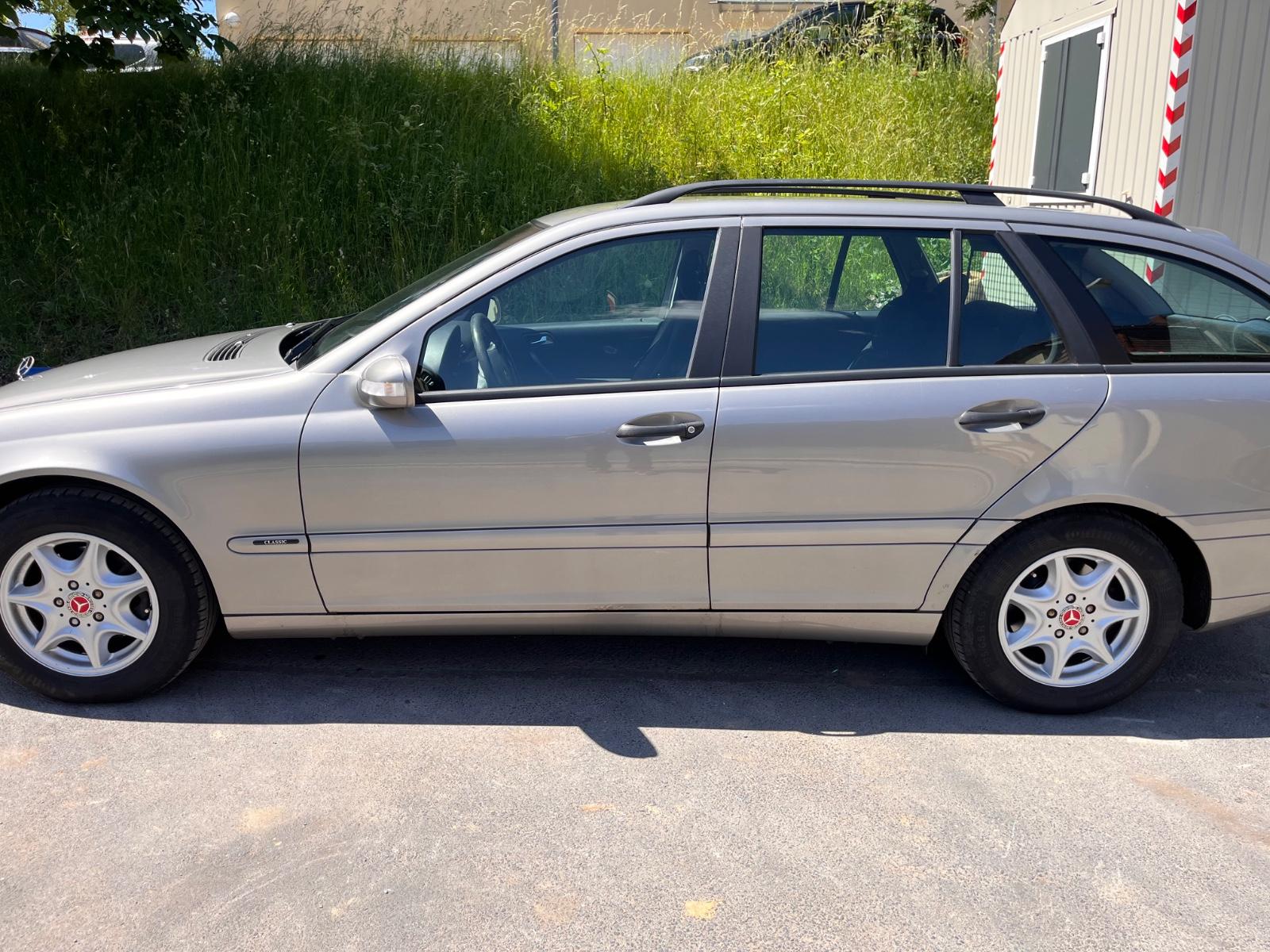 Mercedes-Benz C180 2004 — photo 7