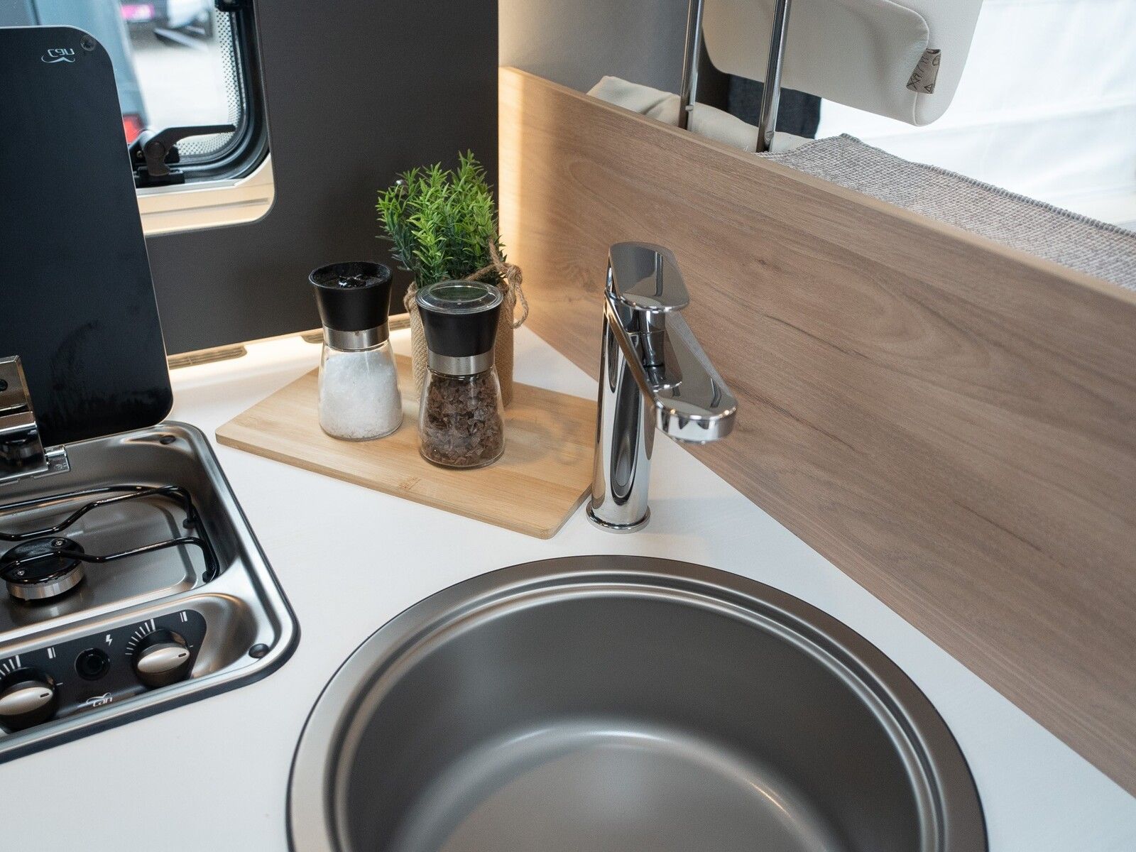 Fahrzeugabbildung Dethleffs Just Camp Active T 7052 EB Automatik*Hubbett