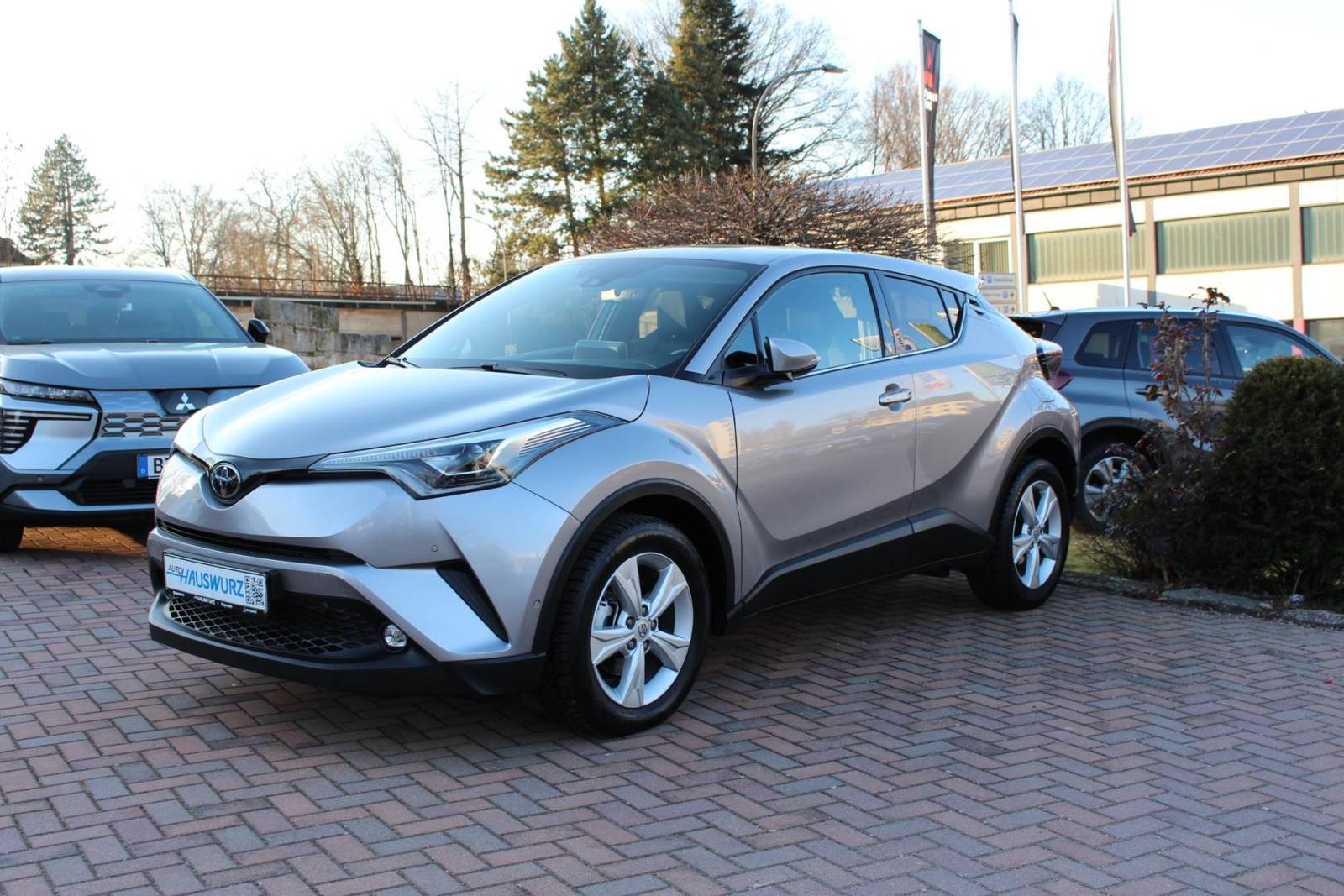 Toyota C-HR 1.2 TEAM DEUTSCHLAND M/T