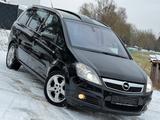 Opel Zafira B Cosmo 1.9 CDTI*150PS*PANO*XEN*NAVI - Opel Zafira: 150