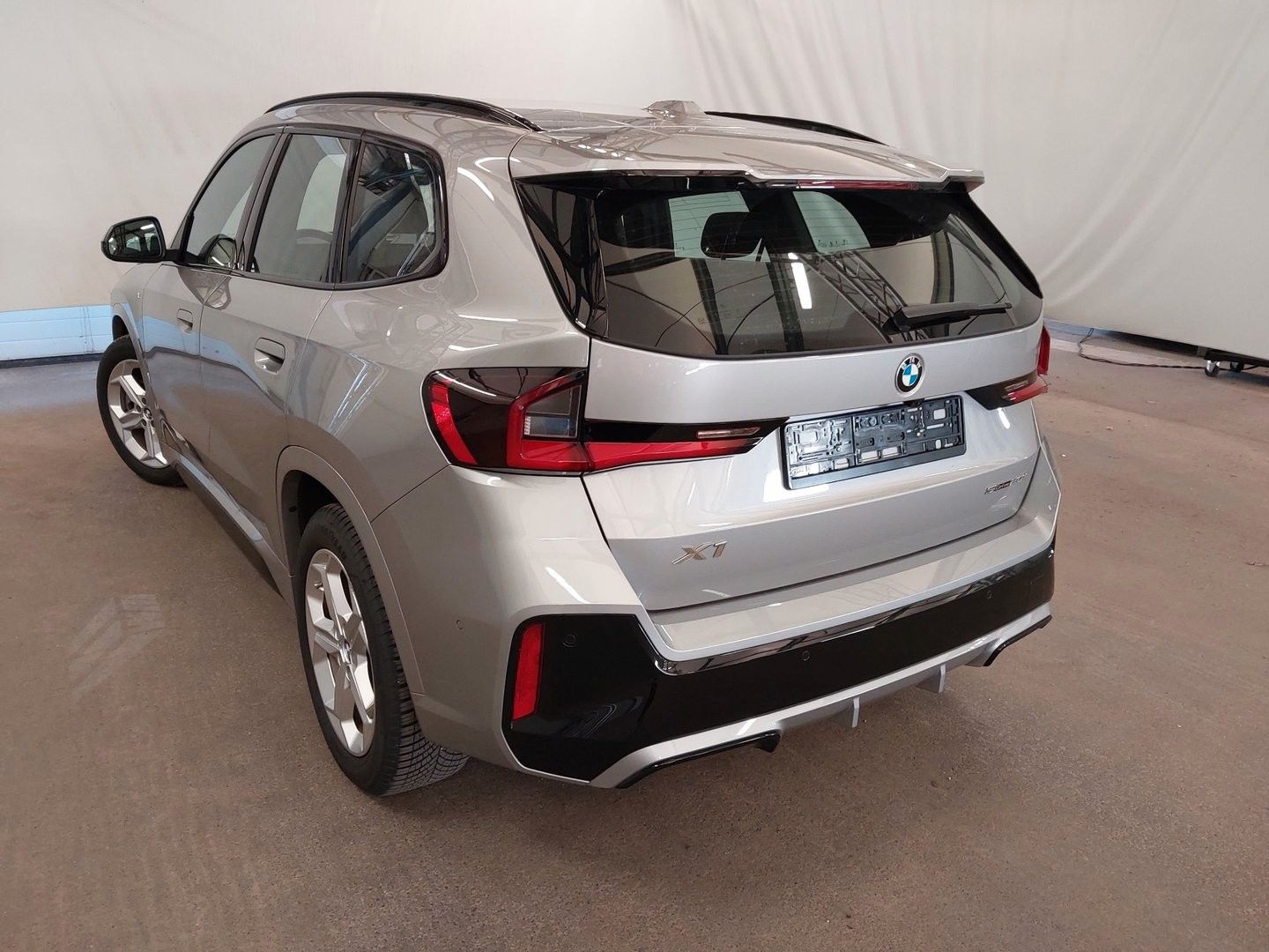 Fahrzeugabbildung BMW X1 sDrive 20 i M Sport ACC Leder H&k LED Kamera