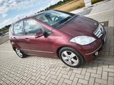 Mercedes-Benz A 170 BlueEFFICIENCY - - Mercedes A 170 mit Schiebedach