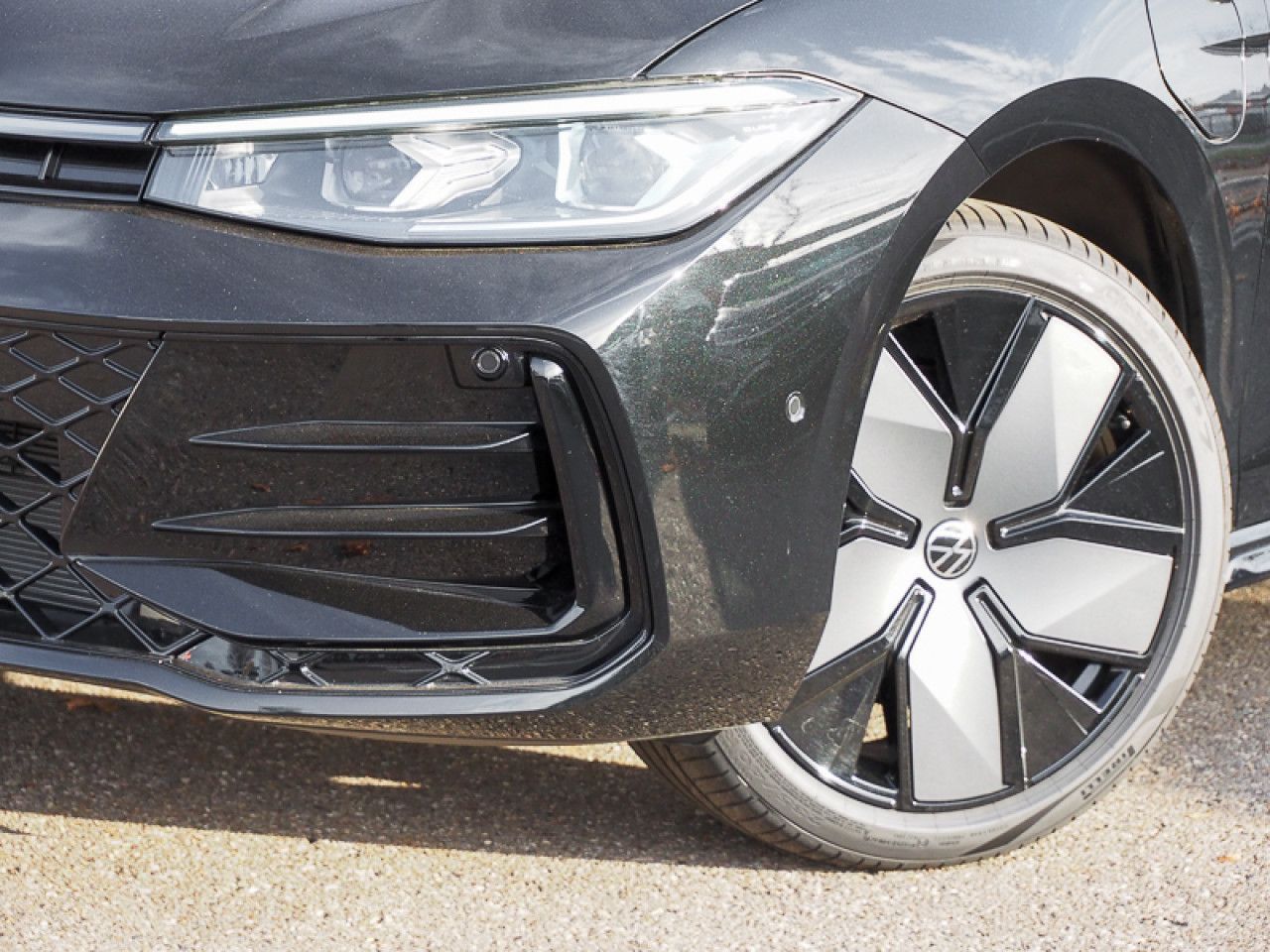 Volkswagen Passat Variant 1.5 TSI DSG eHybrid R-Line AHK foto 5