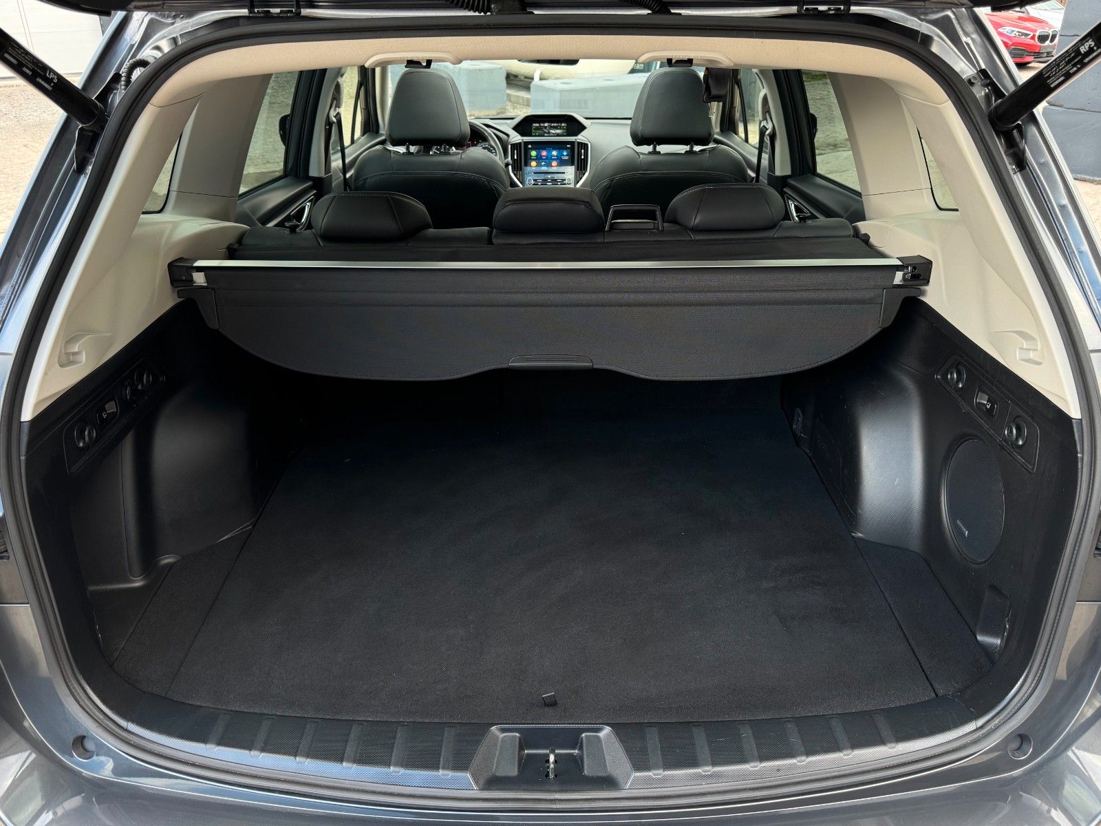 Fahrzeugabbildung Subaru Forester 2.0ie Platinum Standhzg. Pano Leder AHK