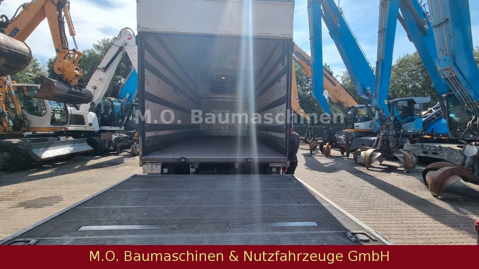 Fahrzeugabbildung Mercedes-Benz Actros 2541 L/6x2/Euro 5/Thermoking CD II MAX/