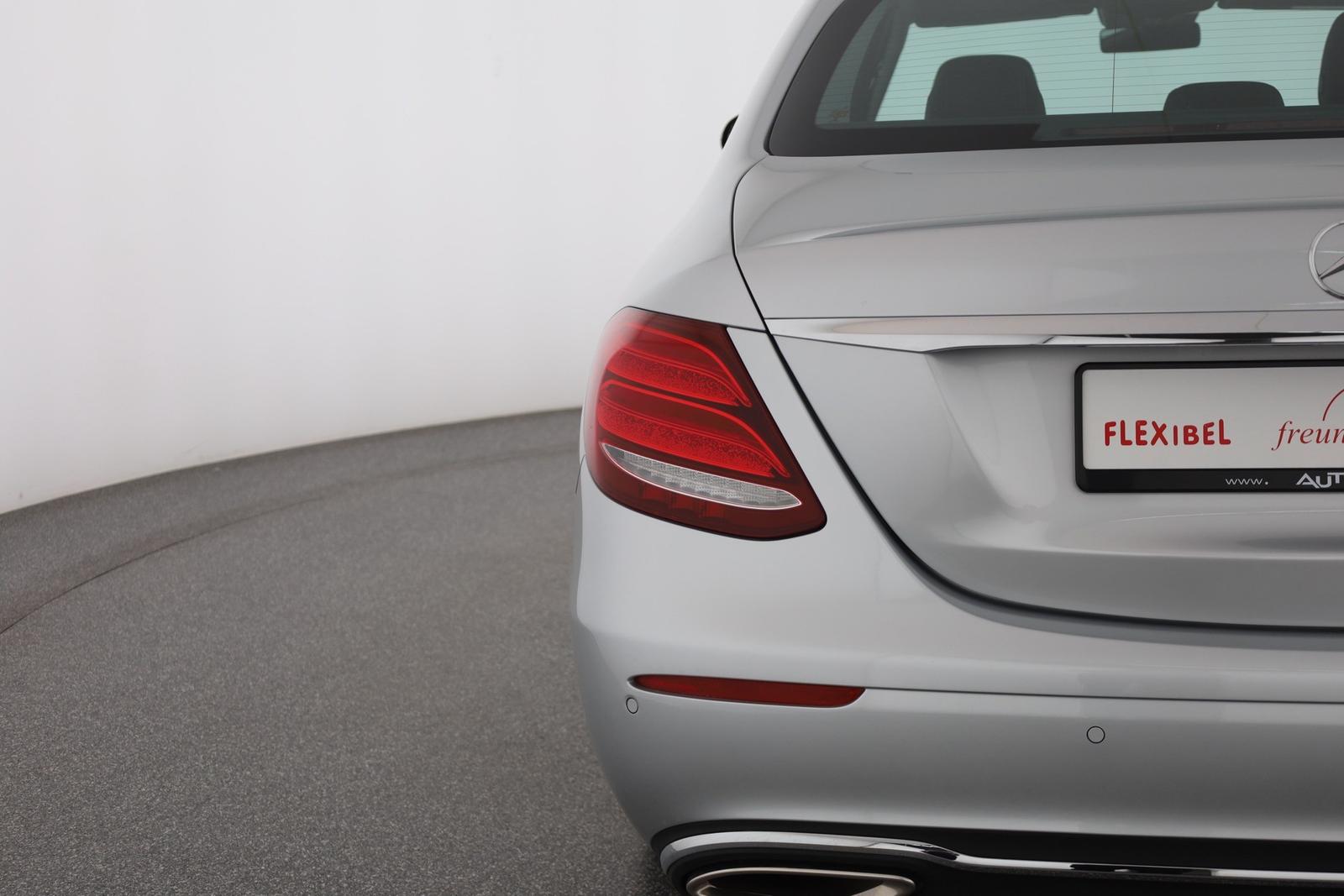 Mercedes-Benz E200 Avantgarde LED Kamera Navi Sitzheizung