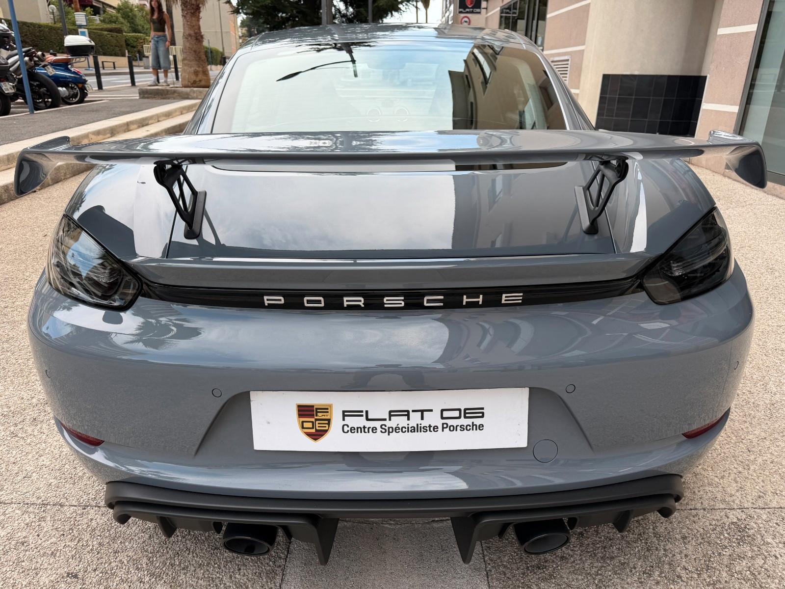Porsche 718 Cayman GT4