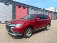 Mitsubishi Outlander SUV-Star 2WD 1Hand Kamera