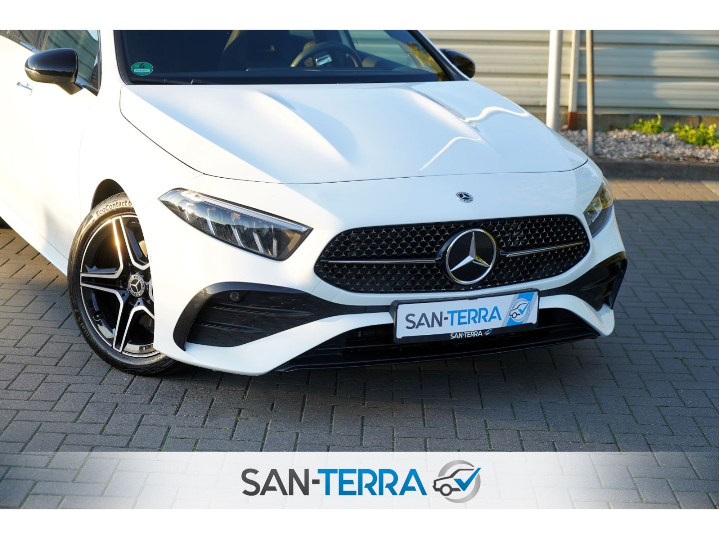 Mercedes-Benz A 180 AMG NIGHT *KAMERA*LEDER*KLIMAAUT*SHZ*MULTI imagem 3
