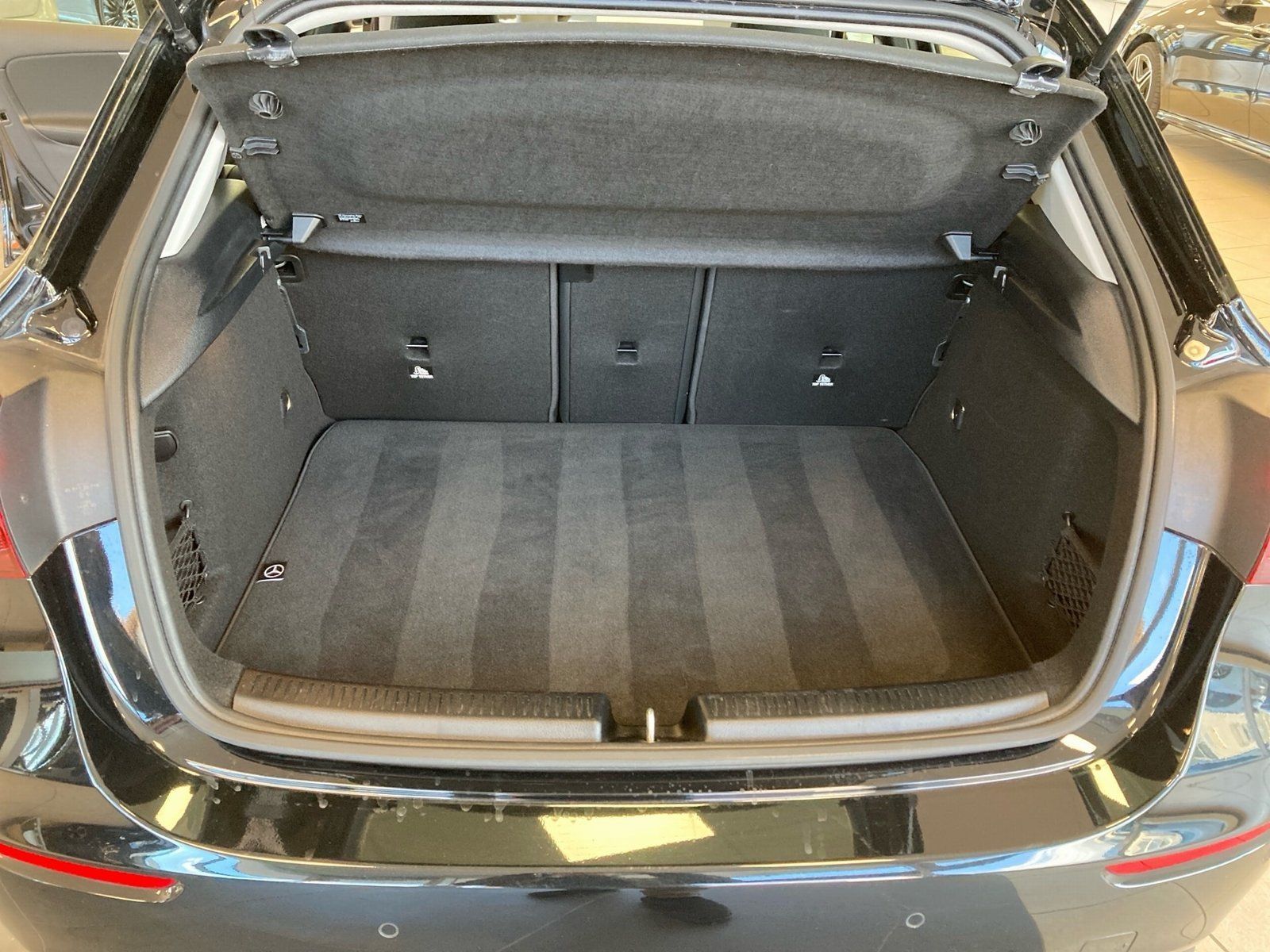 Fahrzeugabbildung Mercedes-Benz A 200 Progressive*MultiBeam*360°*Totwinkel*Navi*