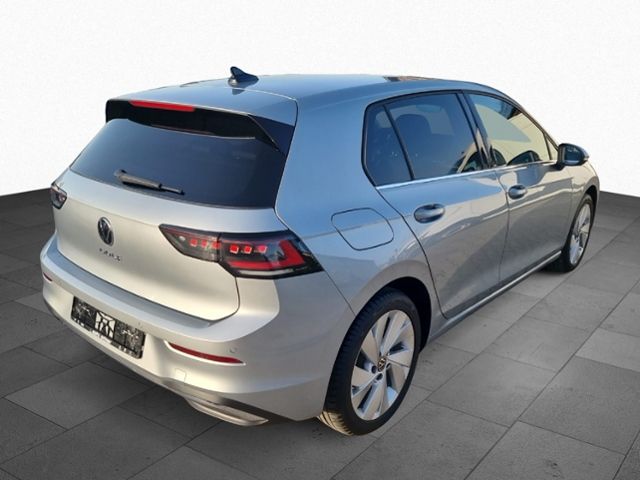 Fahrzeugabbildung Volkswagen Golf VIII 1.5 TSI 110KW STYLE LED NAVI SHZ APP-C