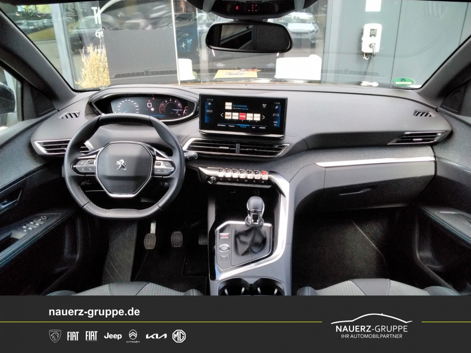 Fahrzeugabbildung Peugeot 5008 Allure Pack - 7 Sitze