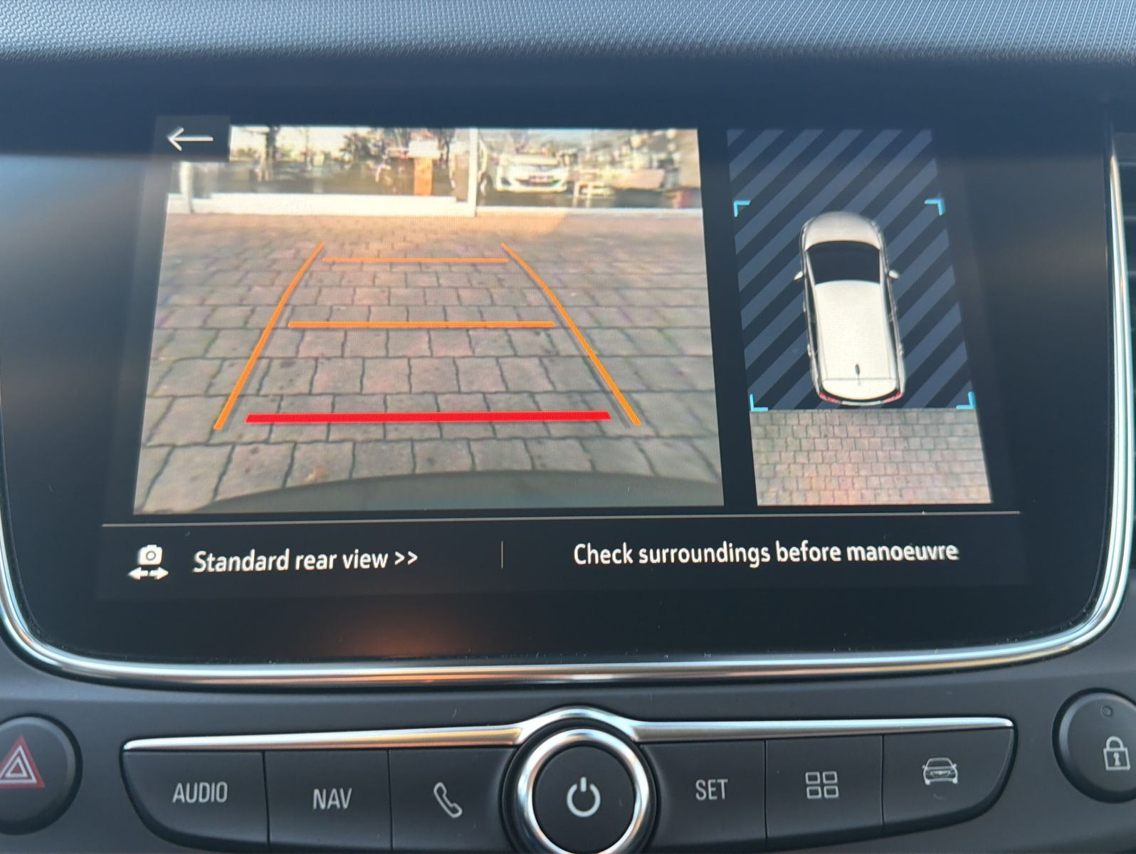 Fahrzeugabbildung Opel Crossland Elegance