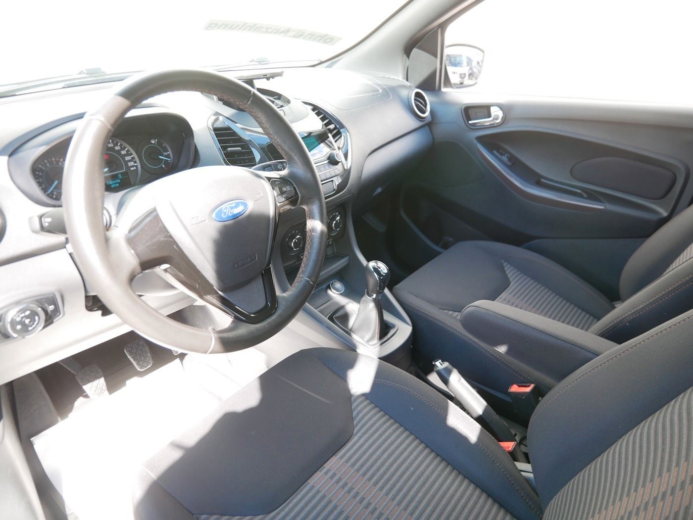 Fahrzeugabbildung Ford KA+ 1.2 Ti-VCT Active SHZ heizb.Frontscheibe PDC