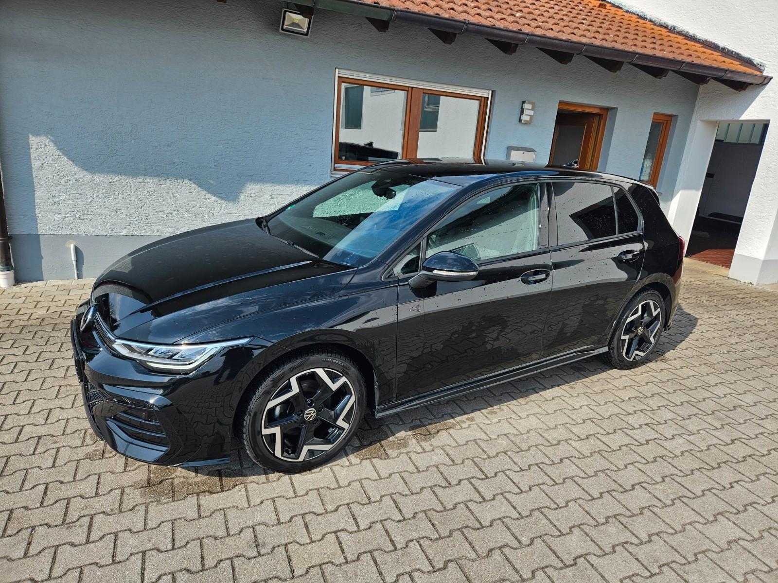 Volkswagen Golf 1.5 TSI  R-Line