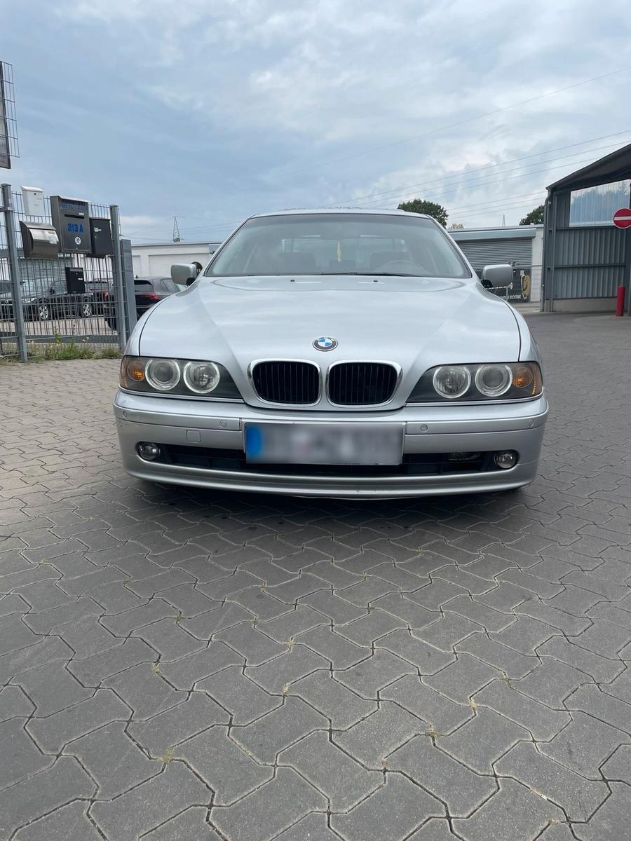 BMW 520