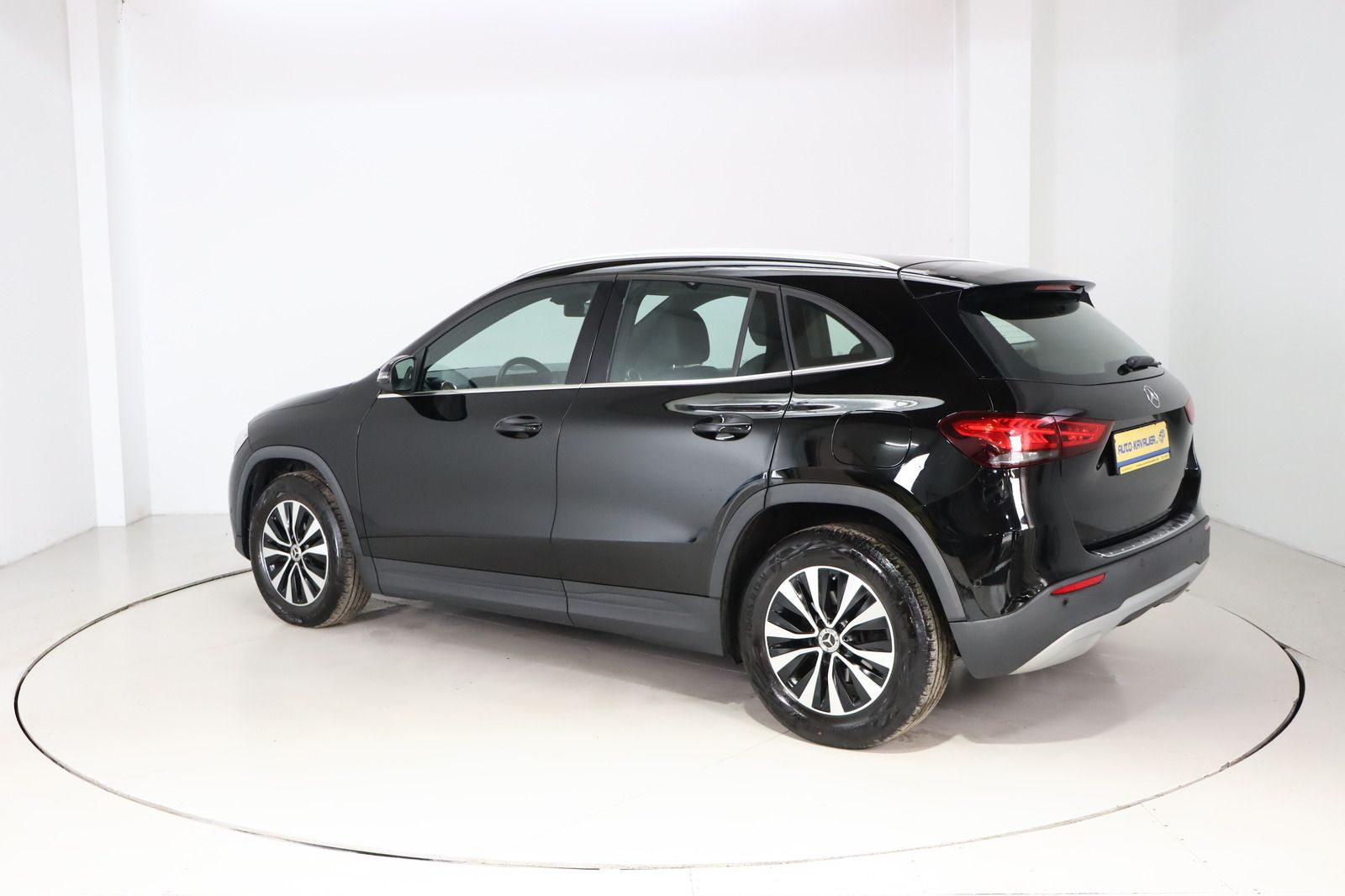 Fahrzeugabbildung Mercedes-Benz GLA 200 d * Leder * SHZ * AHK