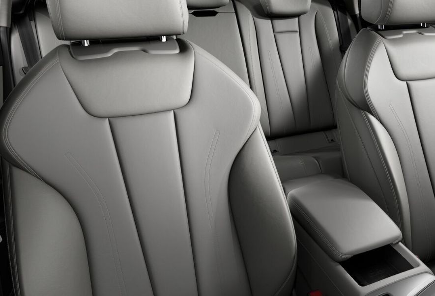 AUDI A4 2024
