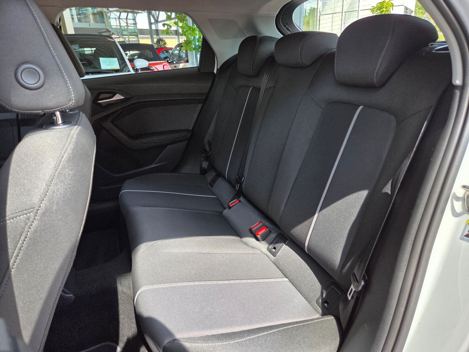Fahrzeugabbildung Audi A1 citycarver 30 TFSI LED GRA NAV PDC SHZ ALU