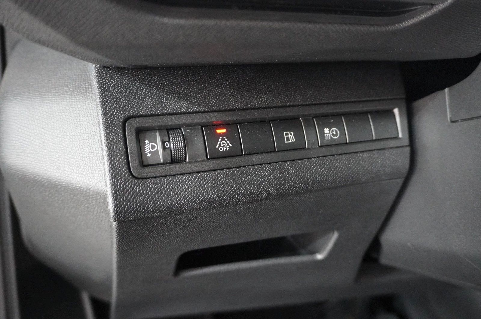 Fahrzeugabbildung Peugeot 3008 Hybrid PHEV ALLURE NAVI/LED/KAMERA/SH/AHK