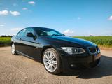 BMW 330D Cabrio M-Paket*2.Hand*Scheckheft - BMW 330 mit Diesel-Antrieb: Cabrio