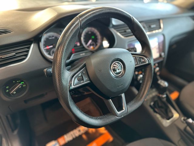 Skoda Octavia Combi *PANO*ACC*NAVI*LED*2-ZONEN*