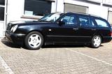 Mercedes-Benz E 320 V6 Kombi AVANTGARDE-PAKET *2-HAND /Rentner - gebrauchte Mercedes-Benz E 320 aus dem Jahr 1998