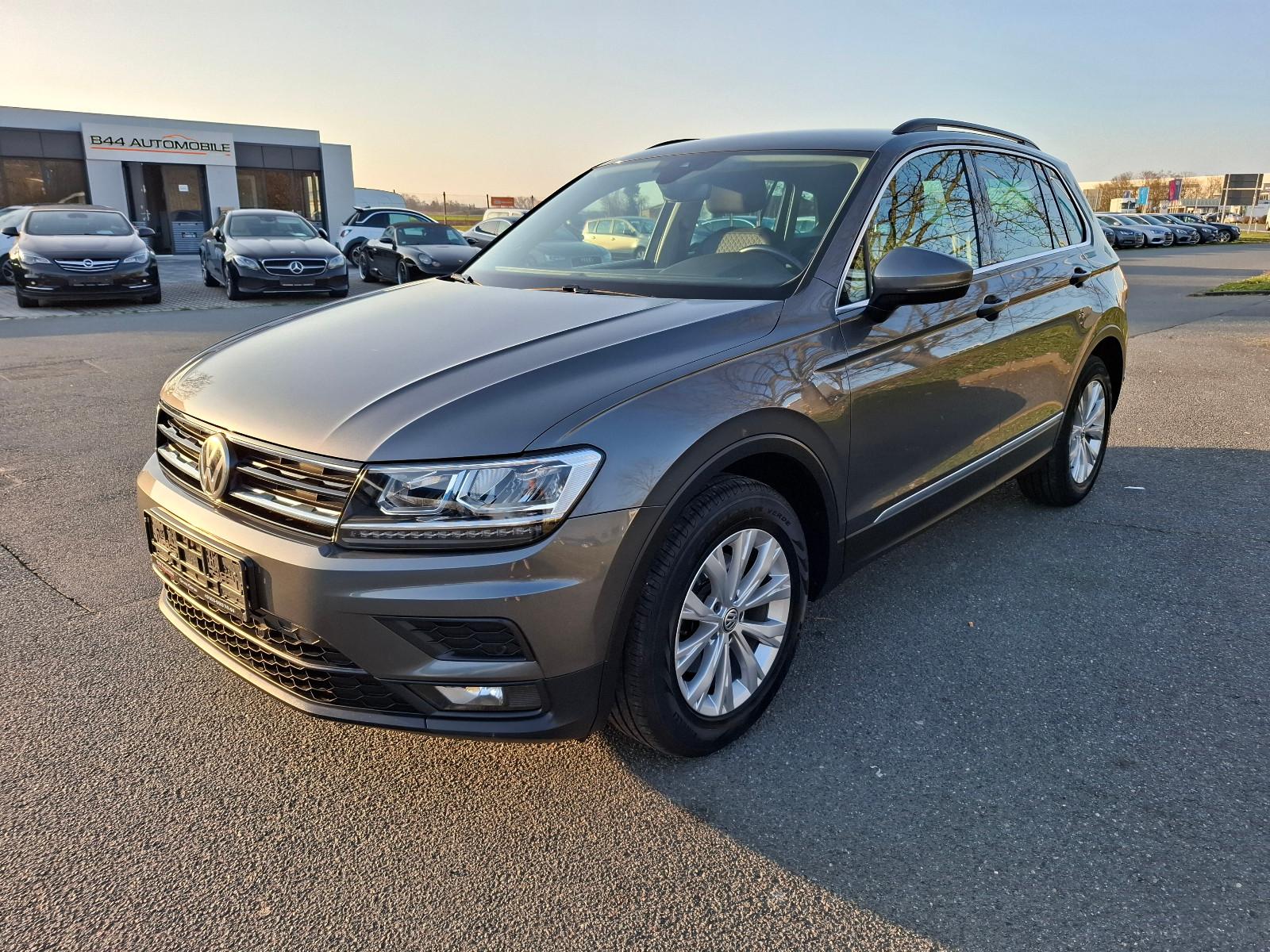 Volkswagen Tiguan Comfortline*LED*NAVI*AHK*Keyless*
