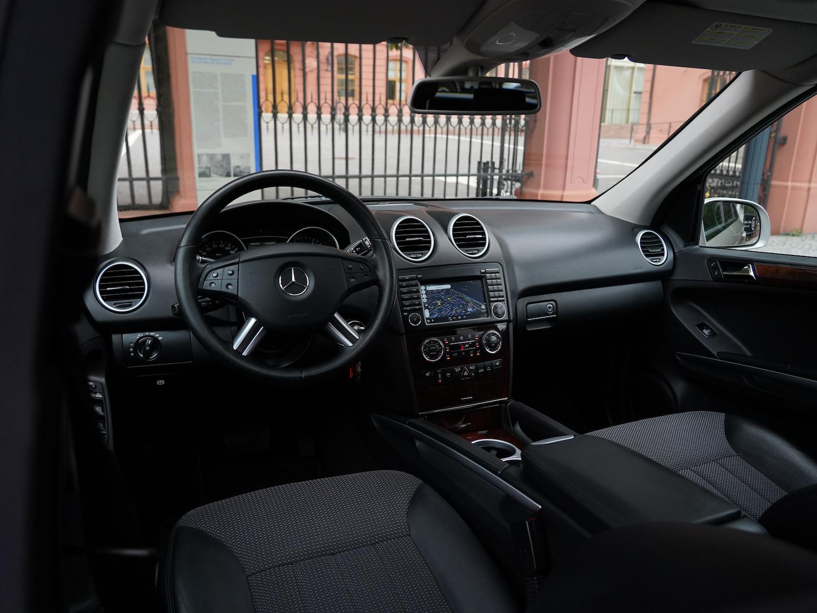 Mercedes-Benz ML 320 CDI 4Matic*Carplay~AHK~S-Dach~Luft~Xenon*