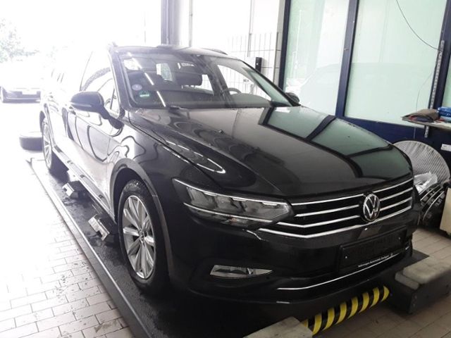 Passat Variant 1.5 TSI DSG Business LED+NAVI+RFK
