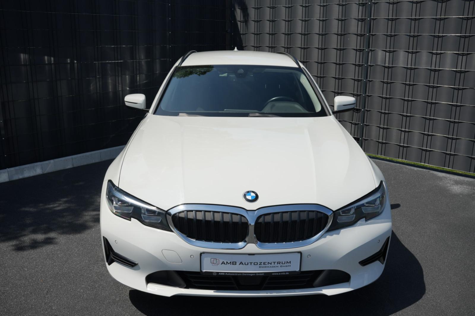BMW 318 i Touring*ACC*AHK*LED*LIVE*DAB*, миниатюра 2