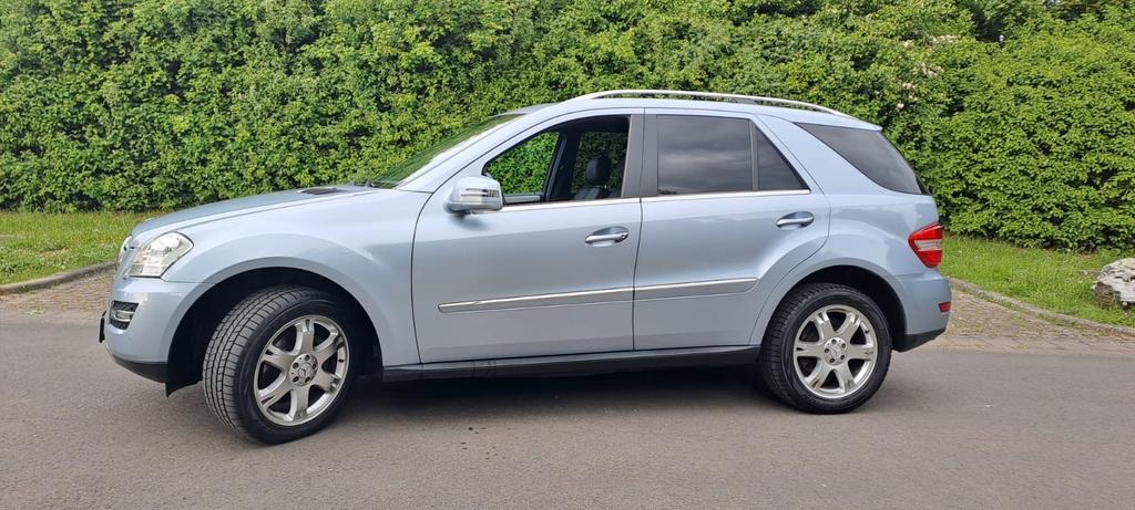 Mercedes-Benz ML 300