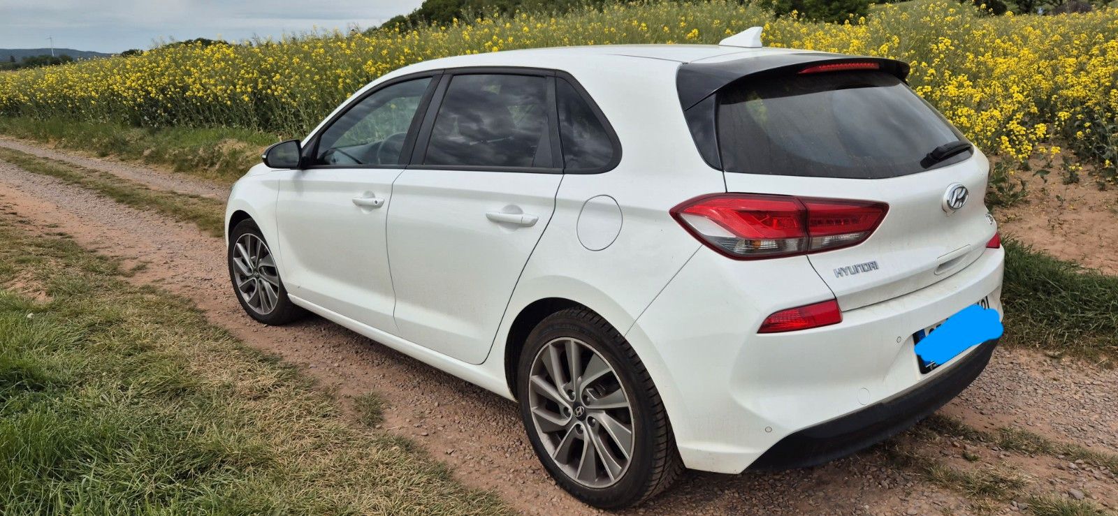 HYUNDAI i30