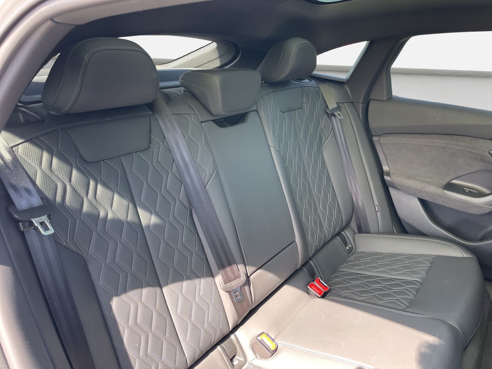 Audi A6 e-tron - Bild 17