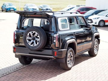 Bild 2 BAIC BJ40 4x4 Pano LED e. Trittbretter