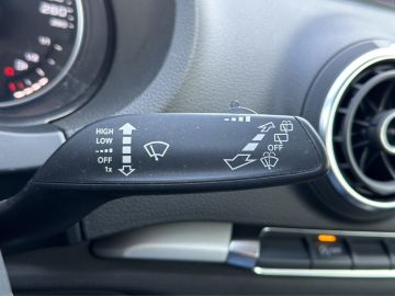Audi A3 1.2 TFSI Attraction °AHK°SHZ°AAC°Allwetter°