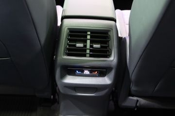 Volkswagen Tiguan 1.5 eTSI 110 kW Life AHK Panodach