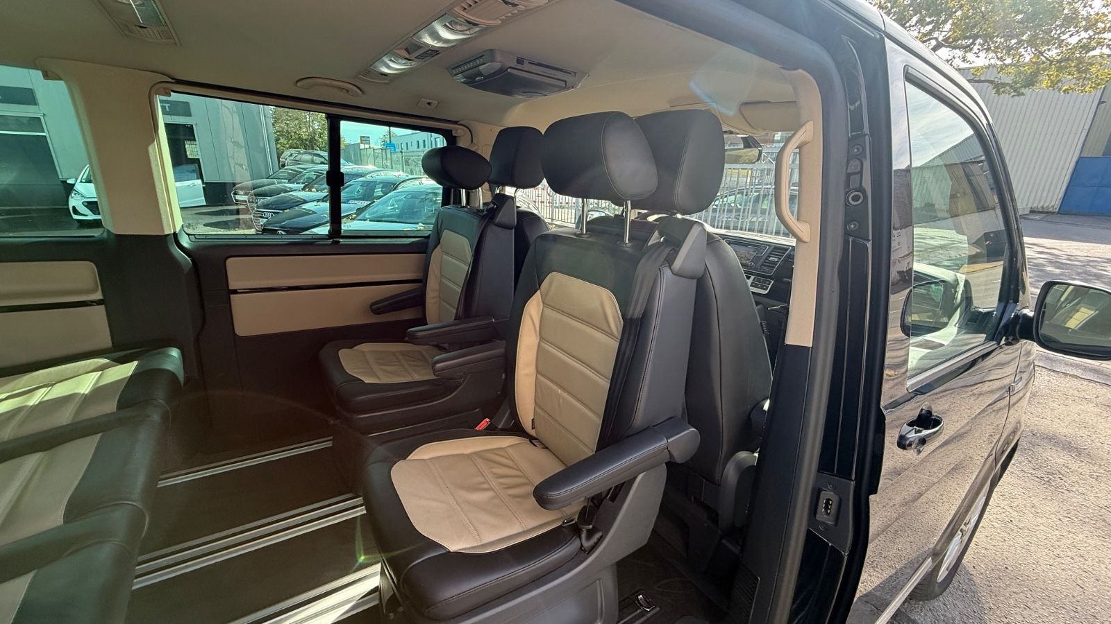 Fahrzeugabbildung Volkswagen T6 Multivan Highline 4-Motion