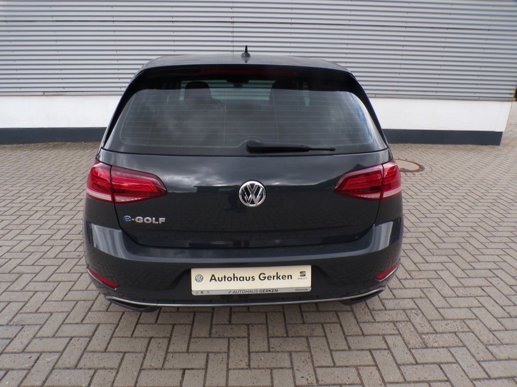 Fahrzeugabbildung Volkswagen Golf VII e-Golf *CCS Ladedose*ACC*Active Info Di