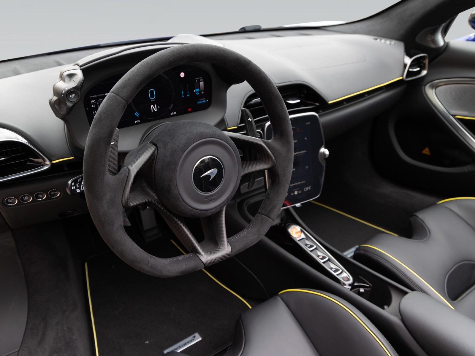 McLaren Artura Spider | Tanzanite Blue