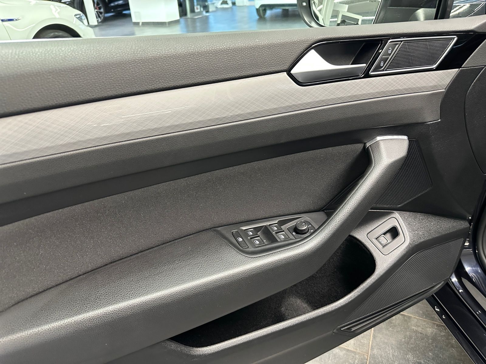 Volkswagen Passat Variant - Bild 13