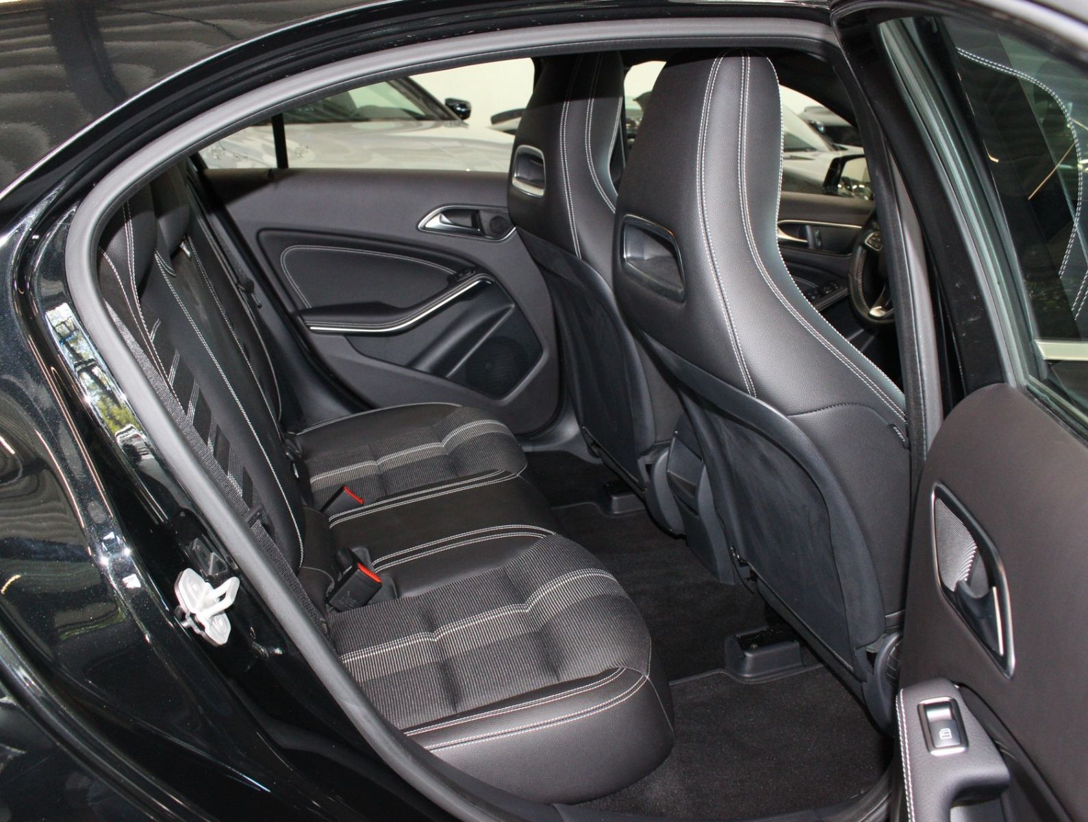 Fahrzeugabbildung Mercedes-Benz A 200 BlueEfficiency Urban 2.Hand+Nur17TKM