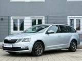 Skoda Octavia Combi Style/NAVI/TEMP/AHK/APPLE-CARPLAY - Skoda Gebrauchtwagen in München