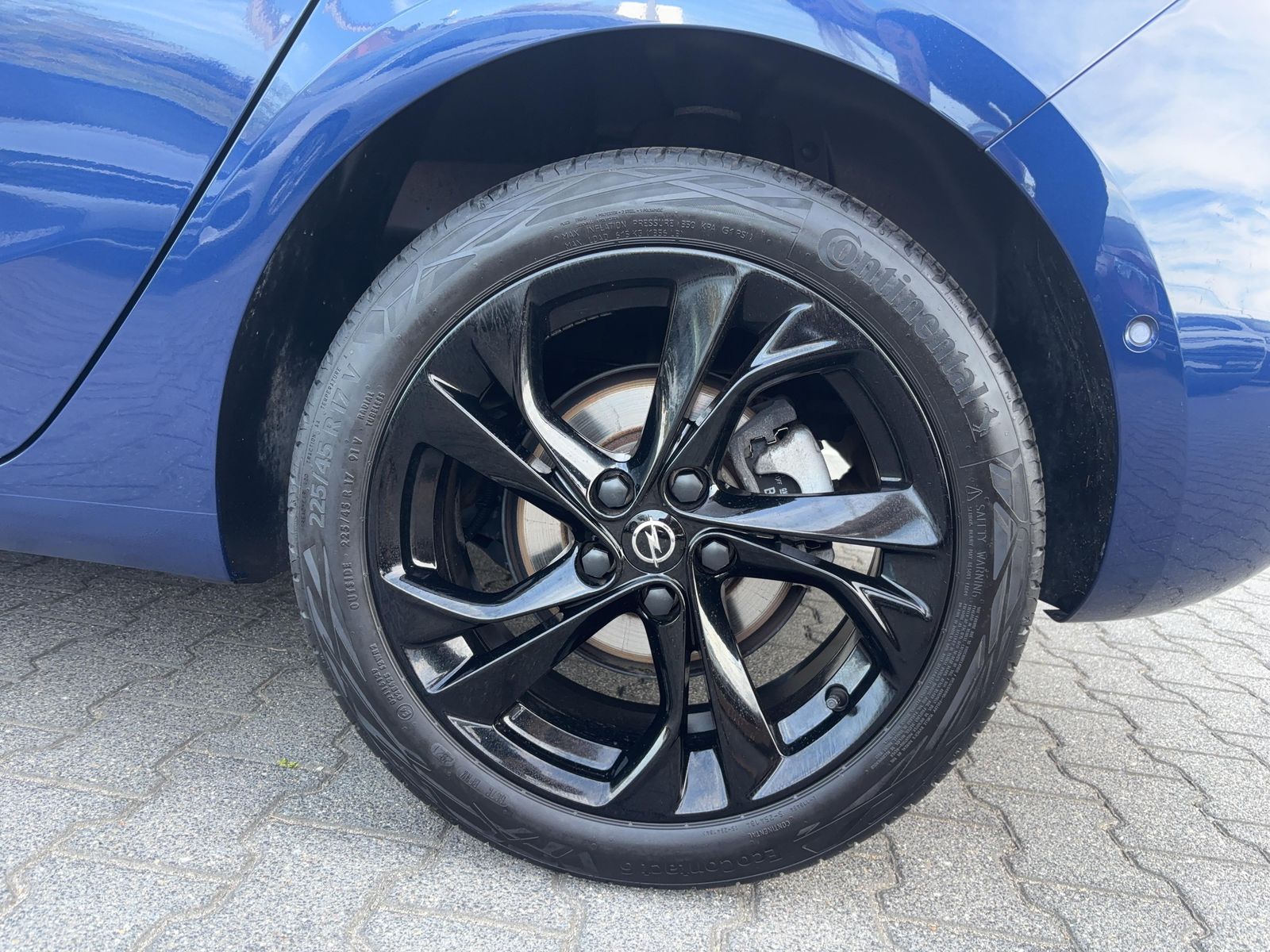 Fahrzeugabbildung Opel Astra K Ultimate+SHZ+PDC+LED+NAVI+Alcantara+S&S