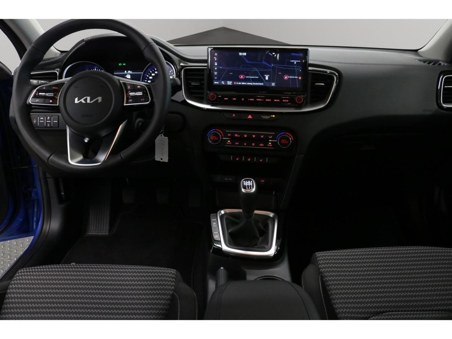 Kia Ceed_sw Vision Kamera PDC Navi SHZ Tempomat Alu