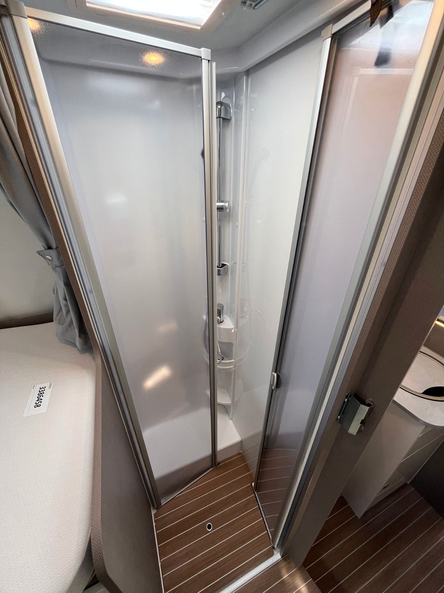 Fahrzeugabbildung Etrusco Etrusco T 7.3 SF *165PS*Markise*Backofen*Sat*Nav
