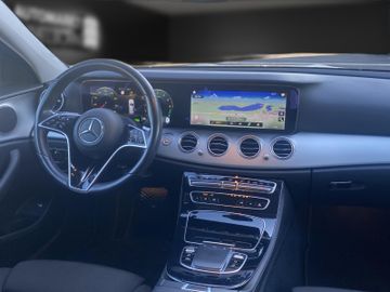 Mercedes E 300 - 11