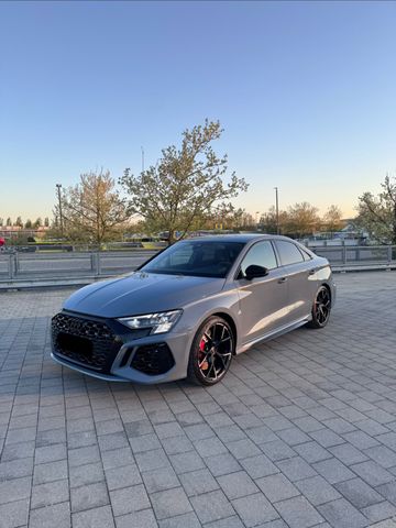 AUDI RS3 2.5 TFSI S tronic quattro Garantie bis 06/29